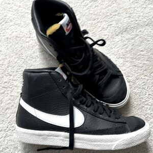 Nike blazer